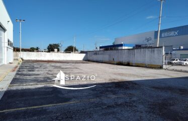 NAVE CON OFICINAS Y PATIO DE MANIOBRAS EN RENTA, CIUDAD DEL CARMEN, CAMPECHE.